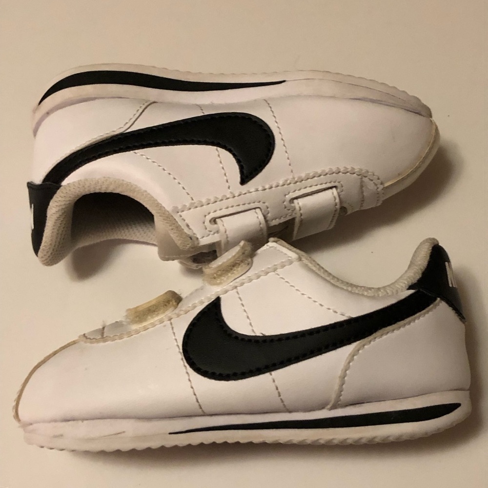 Nike Cortez Toddlers Basic Size 8C Like New  904769-102 White And Black Shoes